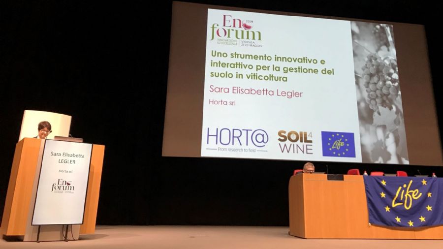 Sara Elisabetta Legler (Horta srl) con presentazioneUno strumento innovativo e interattivo per la gestione del suolo in viticoltura
